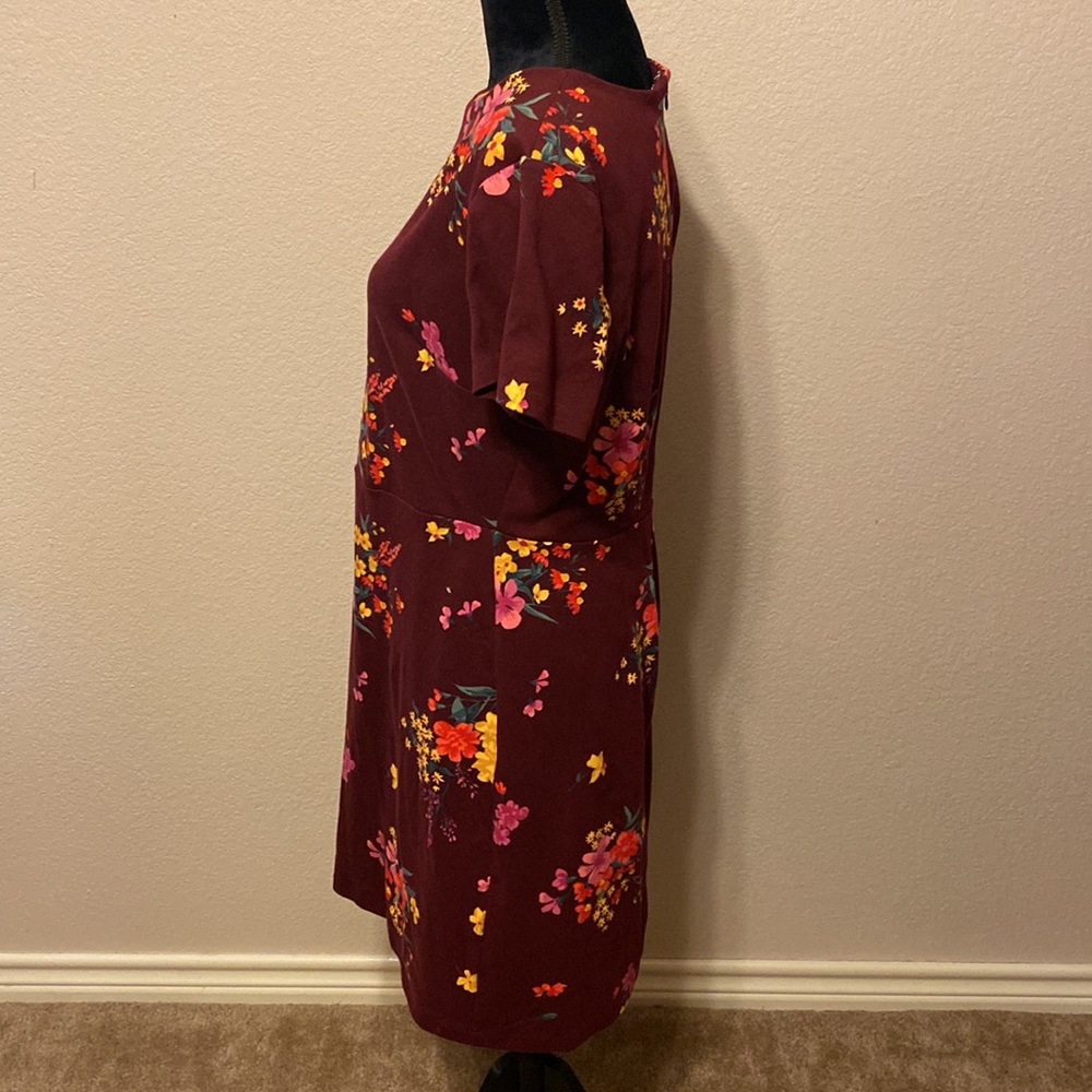 Old Navy Short Sleeve Maroon Floral Dress - Picture 2 of 7